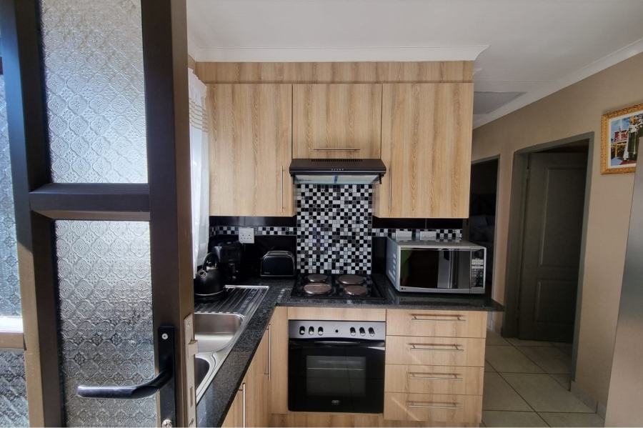 3 Bedroom Property for Sale in Ellaton North West